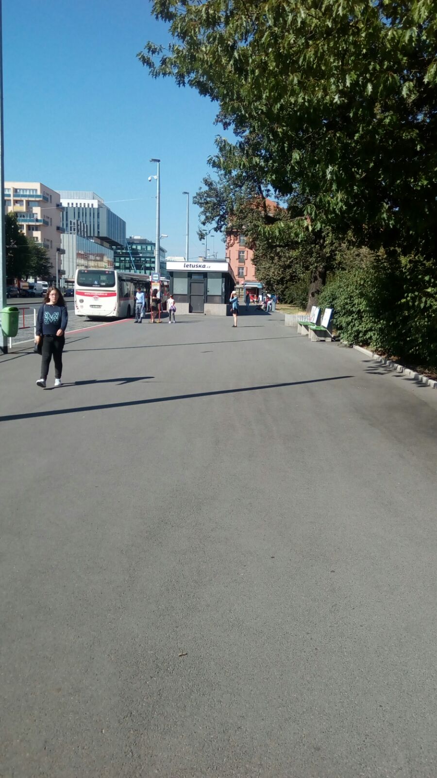 Něco tady nehraje... Nová zastávka